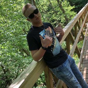 Meet your Posher, Dylon